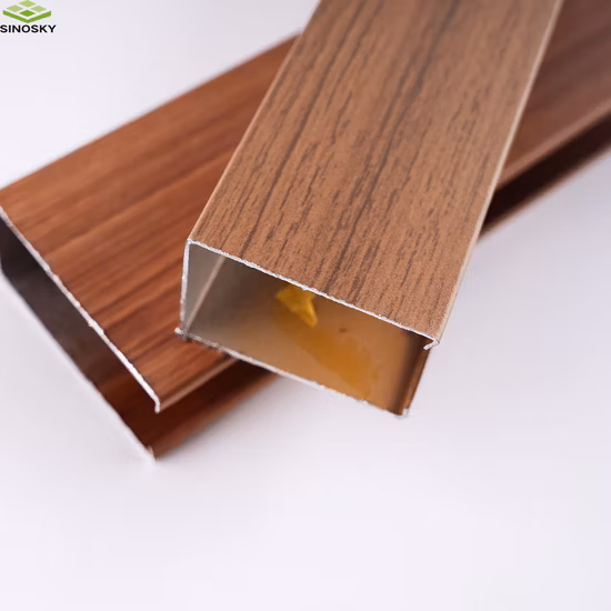 Soffitto deflettore a forma di U del tetto falso della striscia di metallo del pannello di alluminio falso decorativo per interni ed esterni